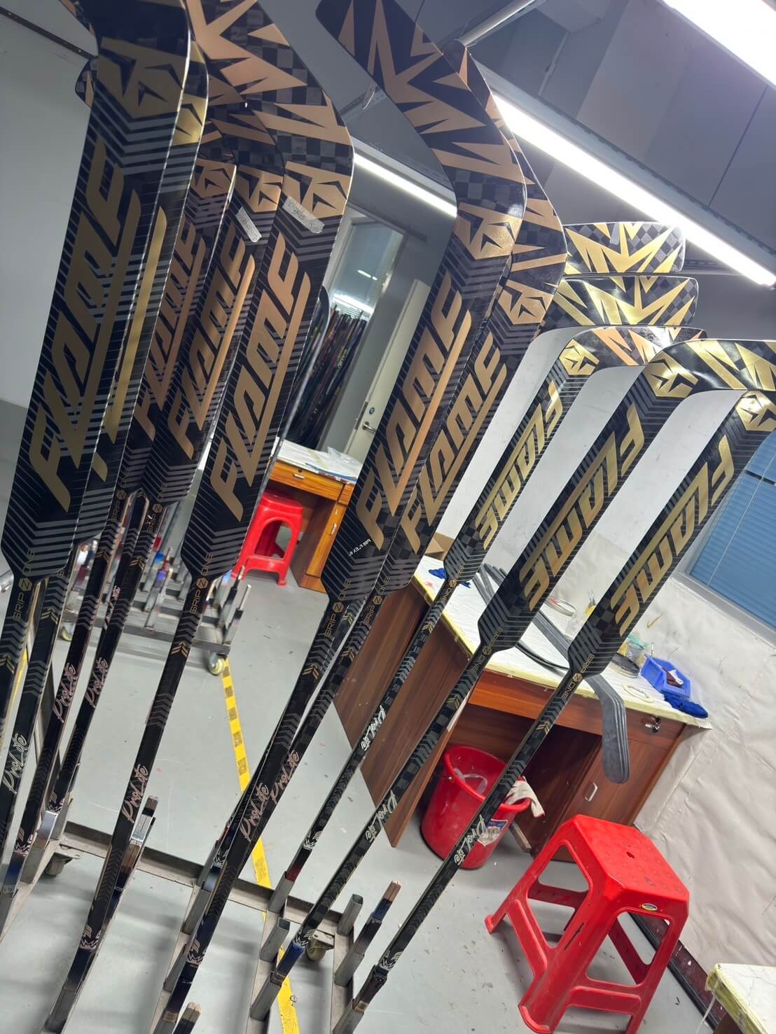 工場視察の様子 2